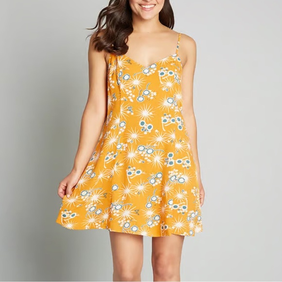 New ModCloth On Cloud Nineties Shift Dress - Picture 1 of 7